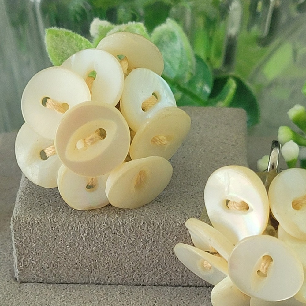 Vintage Button Cluster Earrings Cream Pearl Tone Screw Back Statement